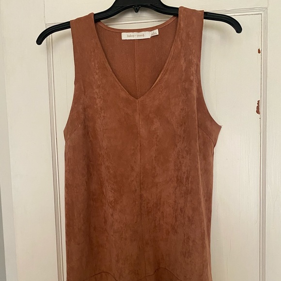 Closet clear out! - Picture 2 of 3